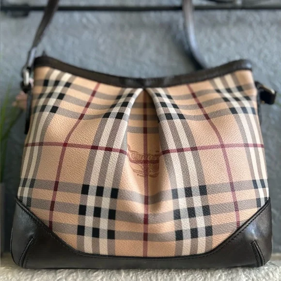 Burberry Haymarket Check Coated Canvas Crossbody Bag Excellent Condition - Picture 5 of 17